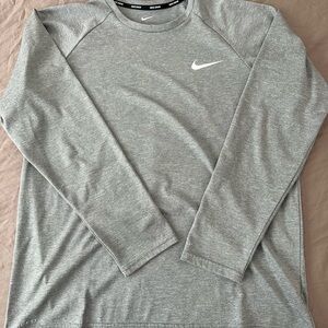 Nike Men's Heather Gray Long Sleeve Tee